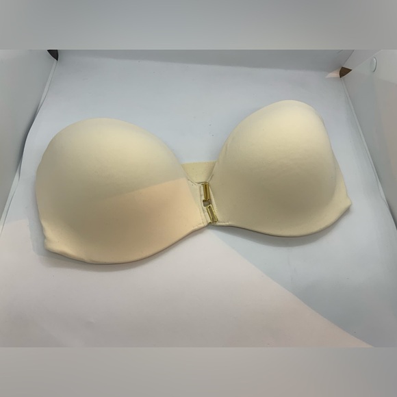 WHEREWITHAL The EveryWhere Underwire Front Closure Strapless Bra - Picture 14 of 15